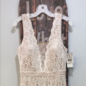 I am selling a wedding dress that was not worn!